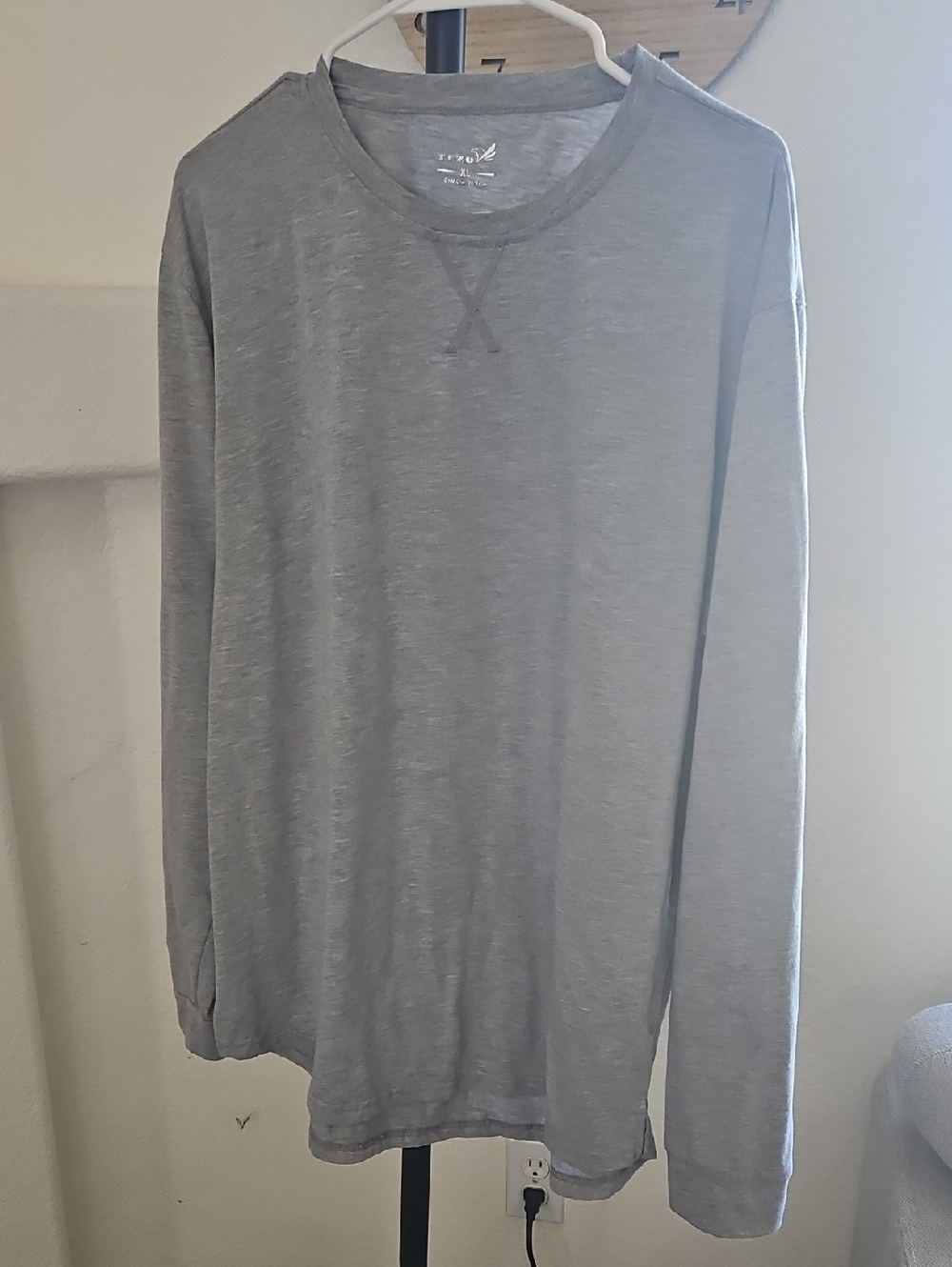 Men's Gray Tezo Long-Sleeve Crewneck Shirt